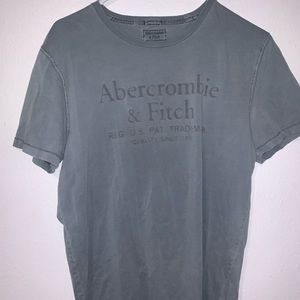 ‼️ ABERCROMBIE & FITCH GRAY TSHIRT ‼️